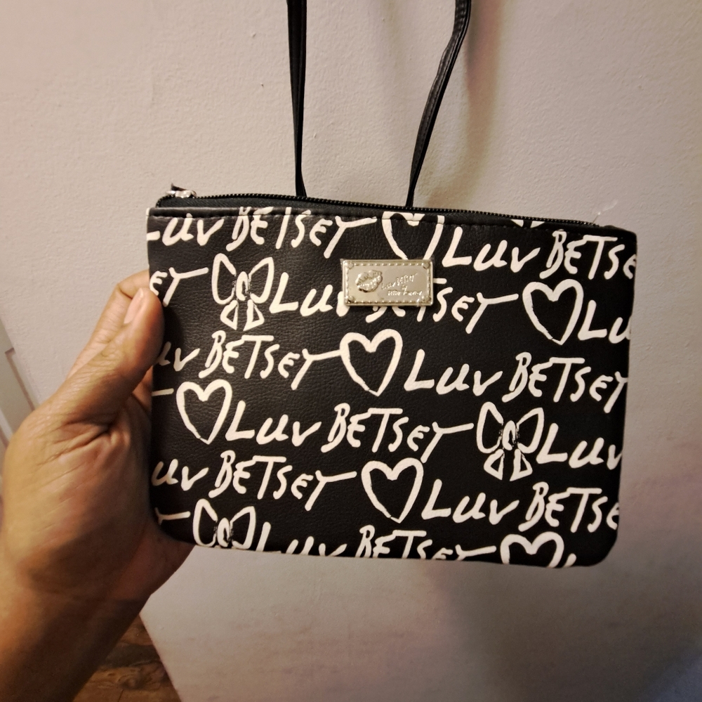 🚨SOLD🚨Betsey Johnson, Women's, NWOT, Crossbody Bag, Color Black, White